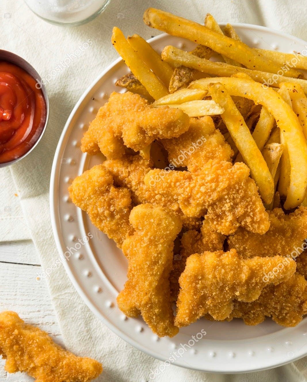 Kids Chicken Nuggets with Fries.